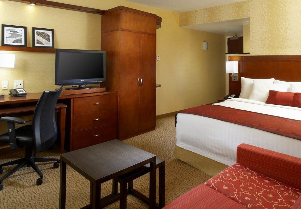 Courtyard By Marriott San Antonio Six Flags At The Rim Quarto foto